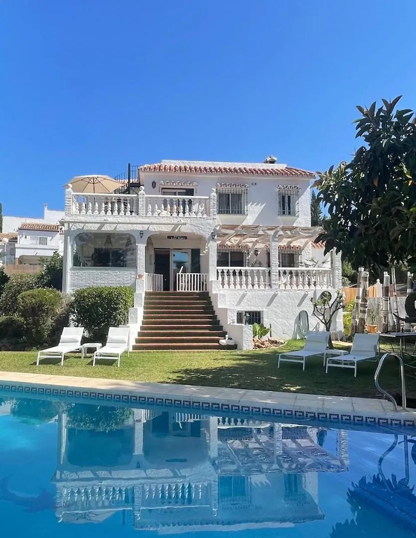 Casa Flora - Mijas Costa - Andalusie Bed & Breakfast 3*,  Spain