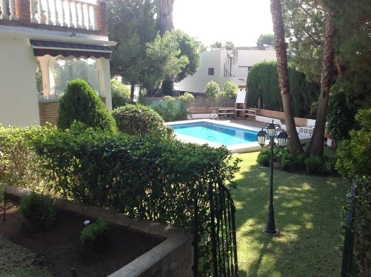 Casa Flora - Mijas Costa - Andalusie Bed & Breakfast 3*,